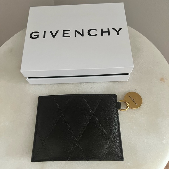 SOLD !! Givenchy card holder - Picture 4 of 6